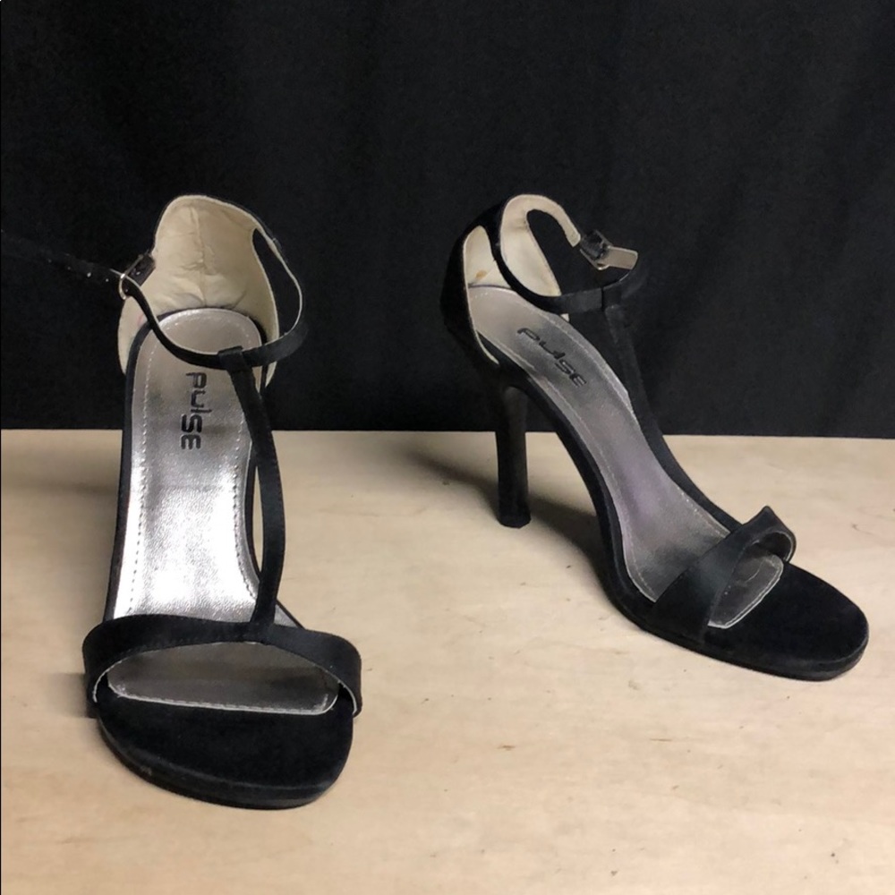 Pulse Heels - Picture 3 of 7